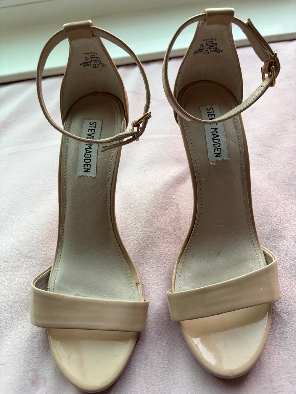 Steve Madden Beige Ankle-Strap Block Heel Sandals size 7.5